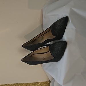 Nine West gray fannel pumps